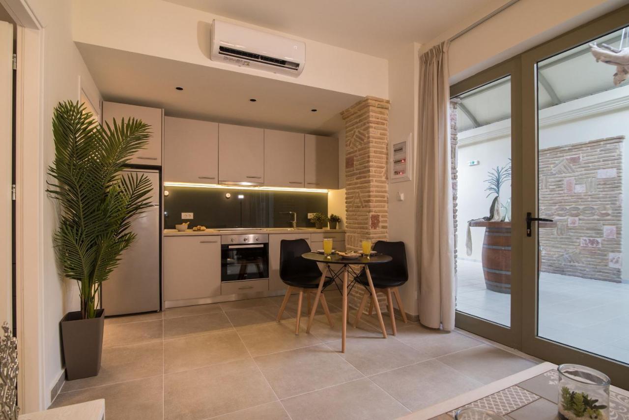 Lodge Modern Apartments, In Kalamaki Centre Экстерьер фото