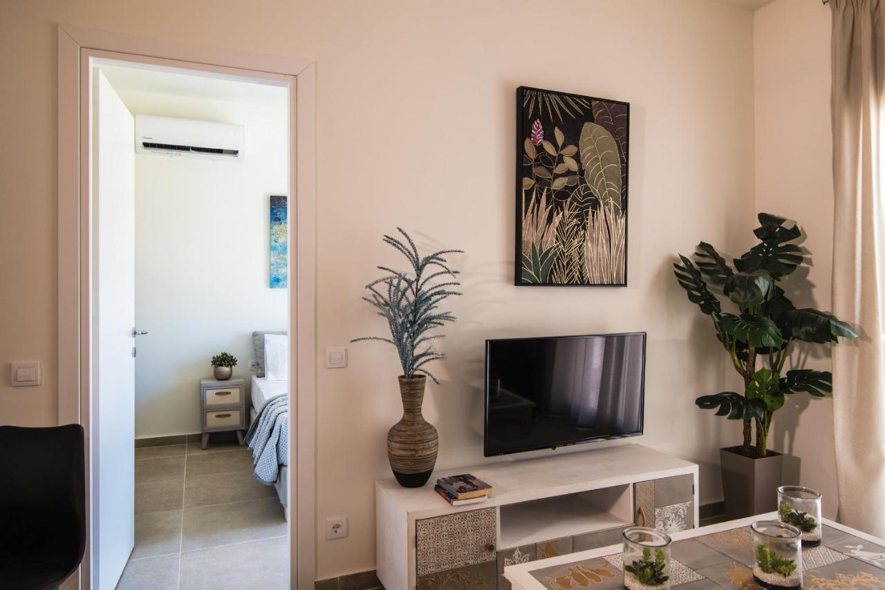 Lodge Modern Apartments, In Kalamaki Centre Экстерьер фото