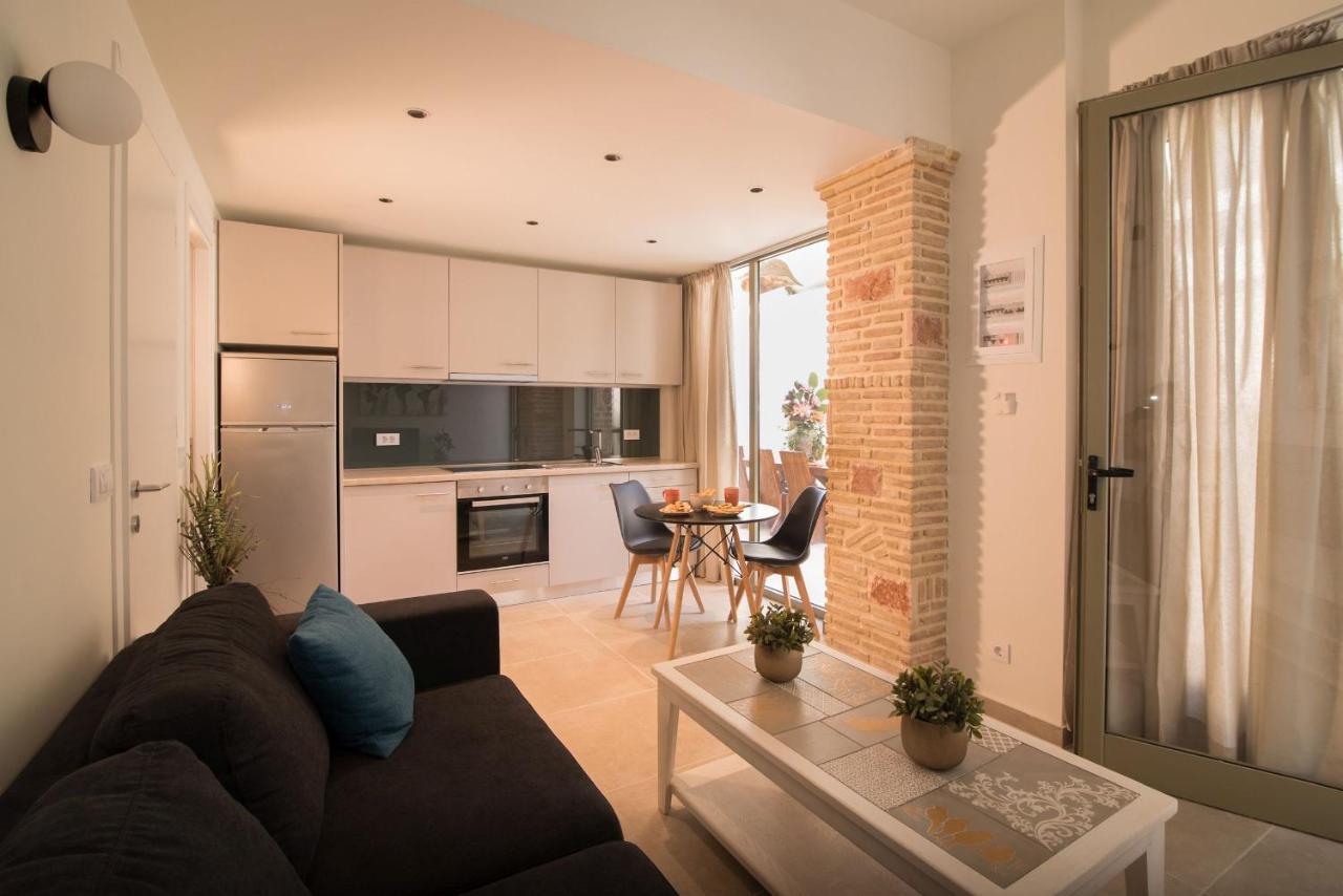 Lodge Modern Apartments, In Kalamaki Centre Экстерьер фото