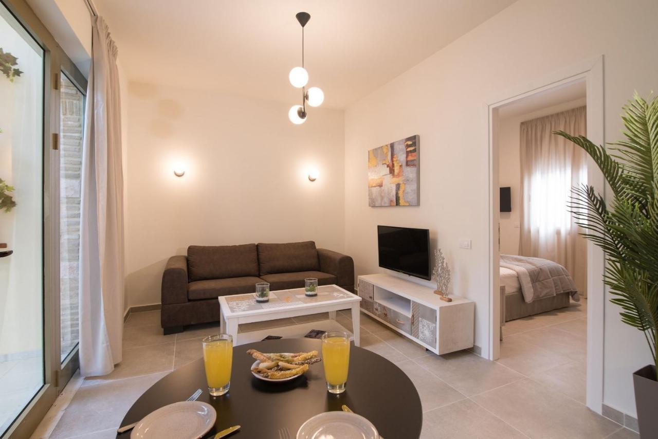 Lodge Modern Apartments, In Kalamaki Centre Экстерьер фото