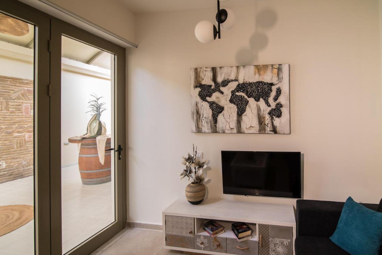 Lodge Modern Apartments, In Kalamaki Centre Экстерьер фото
