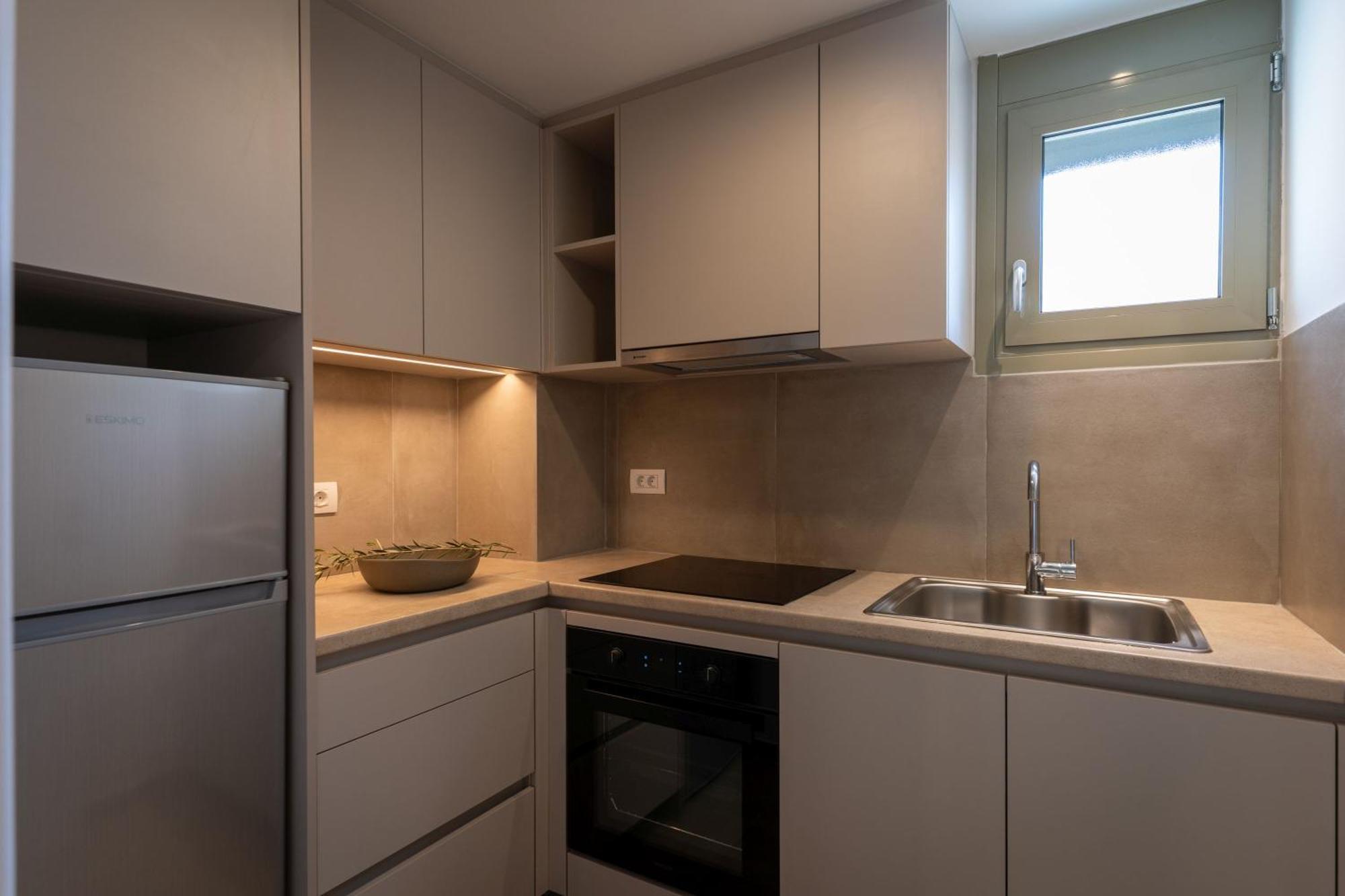 Lodge Modern Apartments, In Kalamaki Centre Экстерьер фото