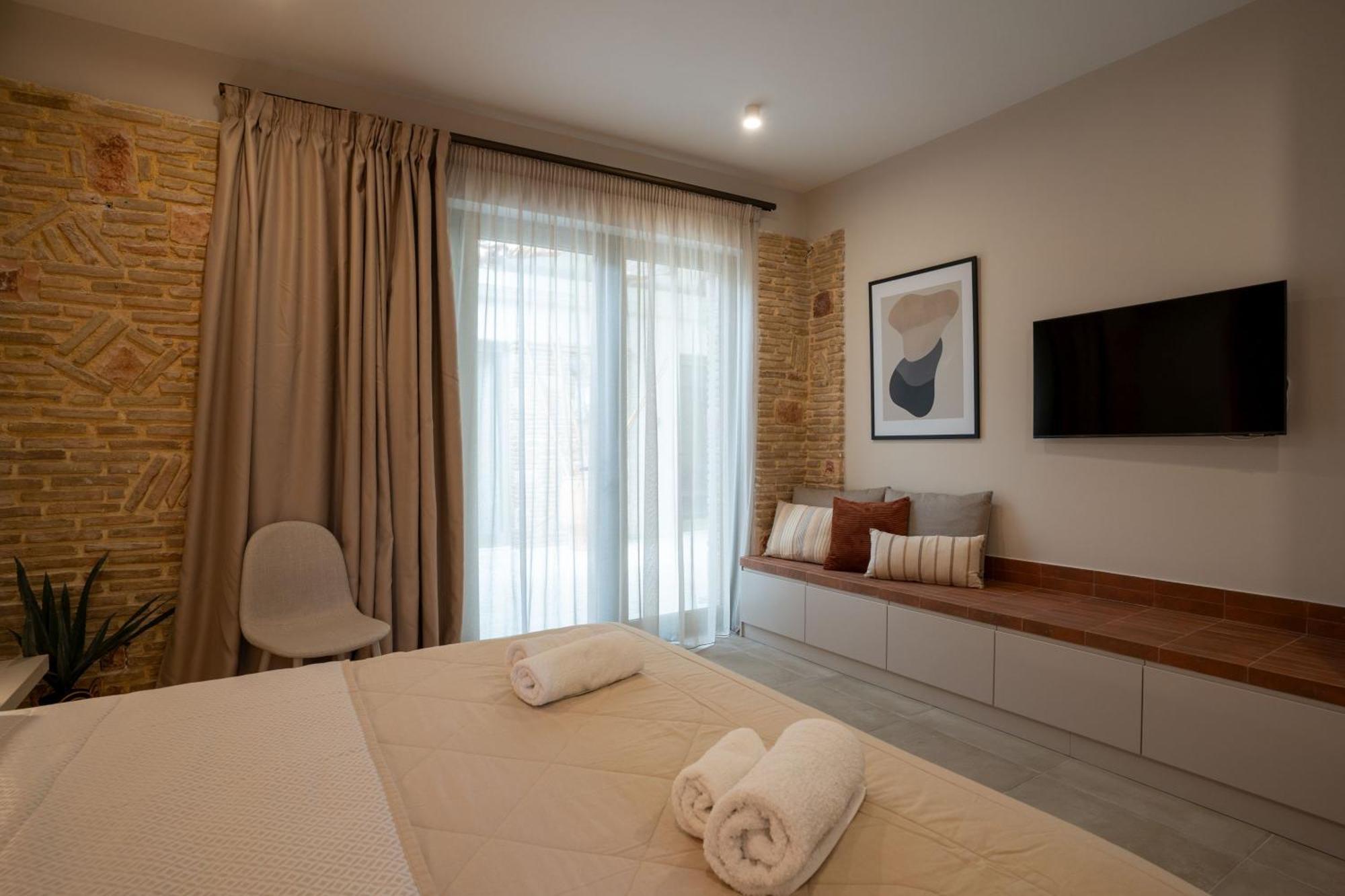 Lodge Modern Apartments, In Kalamaki Centre Экстерьер фото